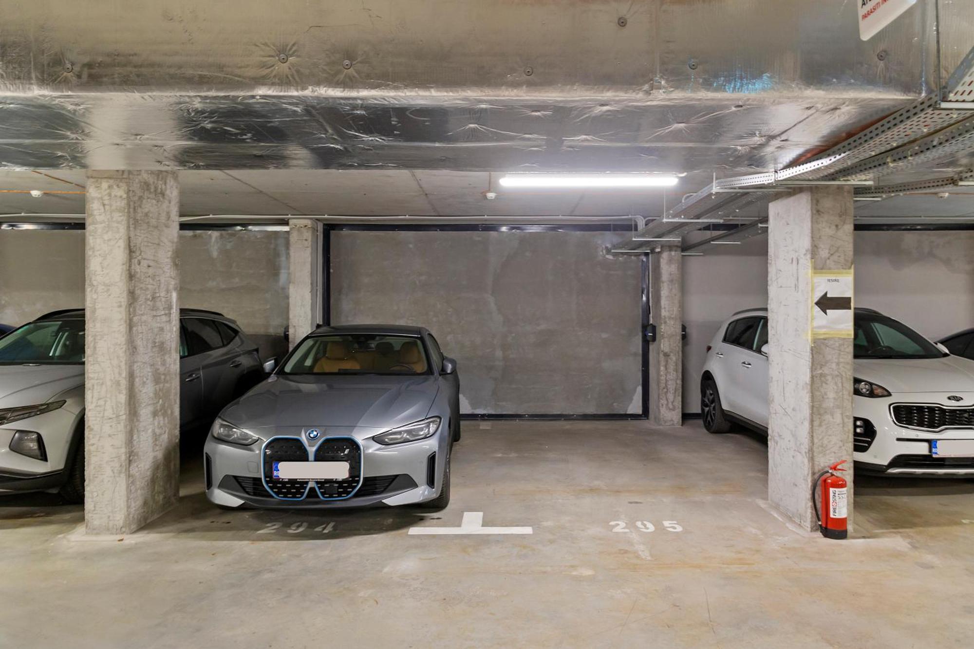 Mido Park Apartment With Private Parking & Self Check-In 布加勒斯特 外观 照片