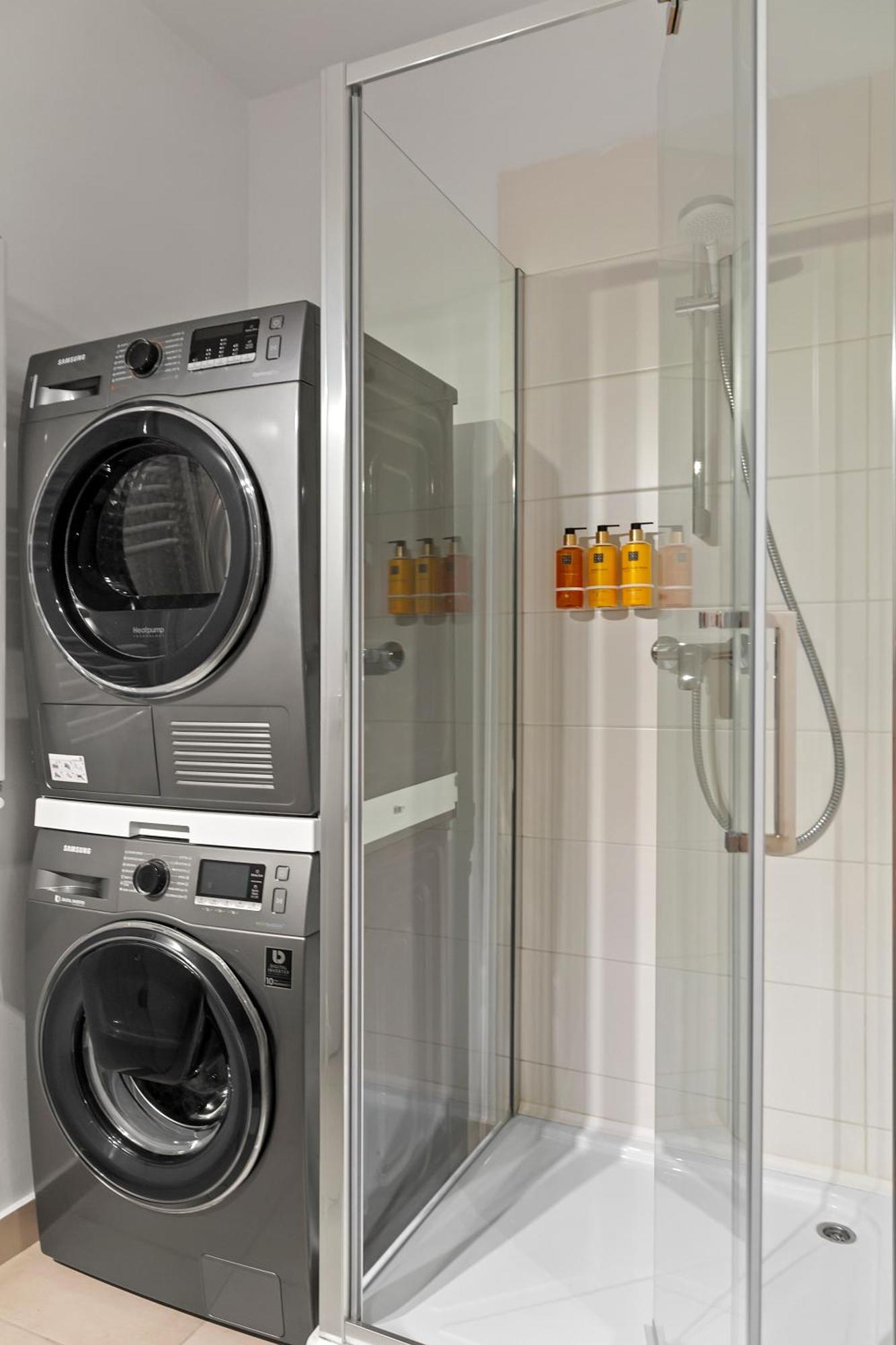 Mido Park Apartment With Private Parking & Self Check-In 布加勒斯特 外观 照片
